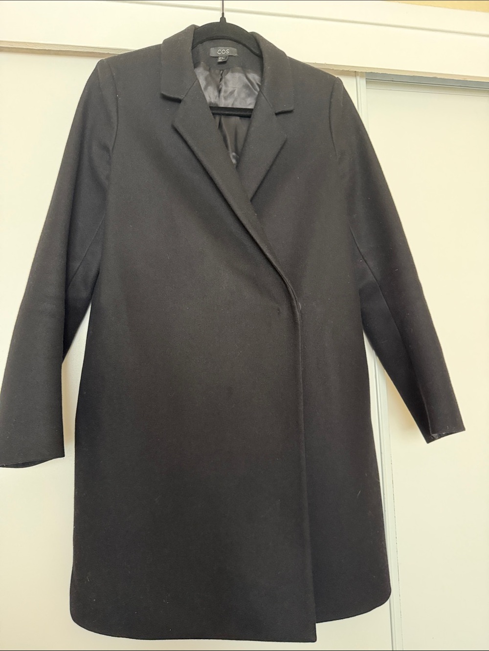 COS Black Minimalist Double Breasted Coat wool and cashmere blend - Picture 2 of 8